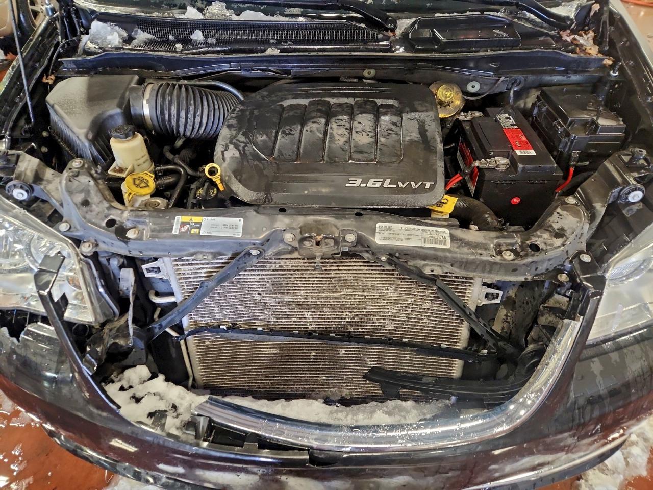 CHRYSLER TOWN & COUNTRY TOURING L