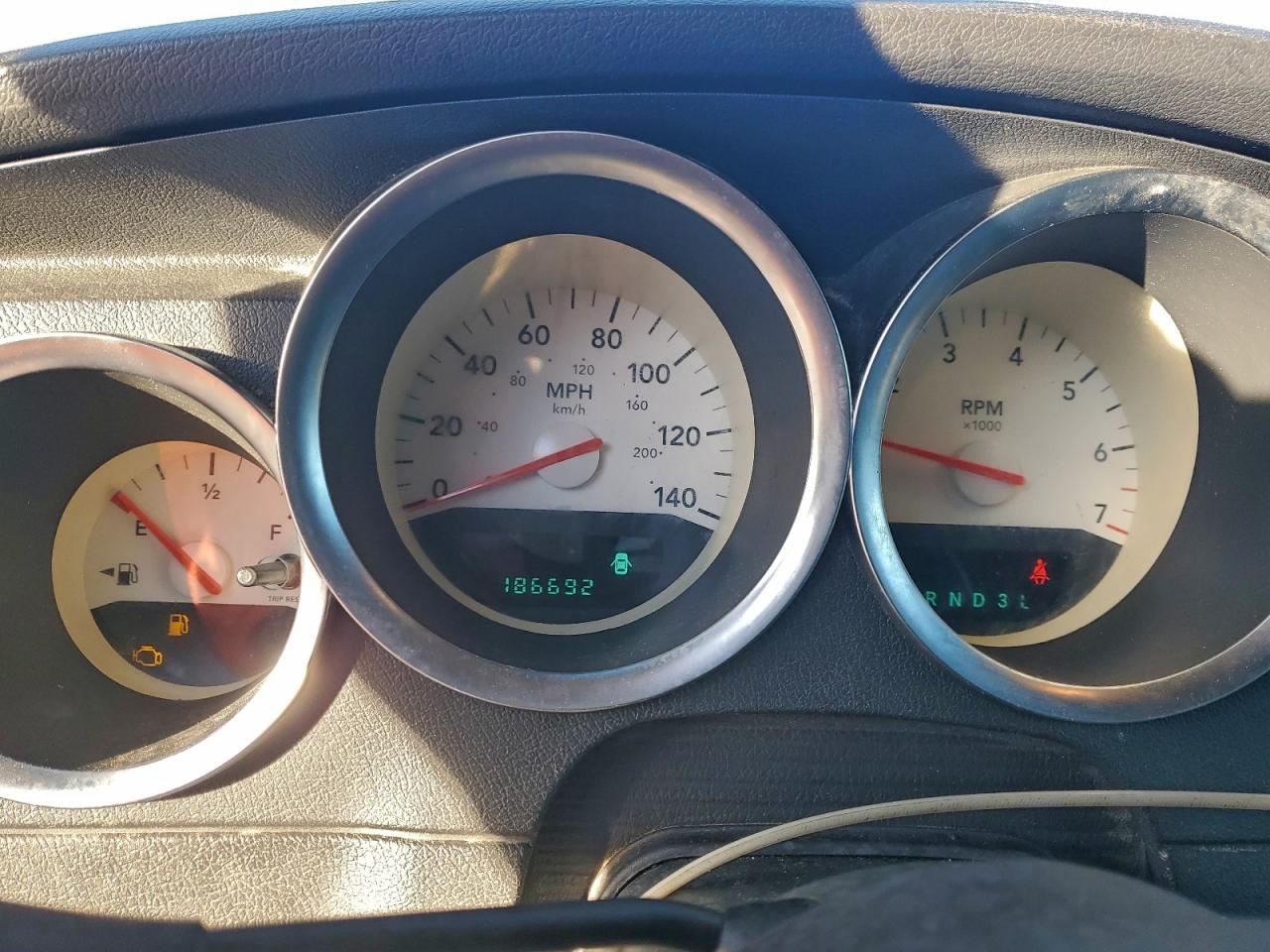 Lot #3301748384 2005 DODGE MAGNUM SXT