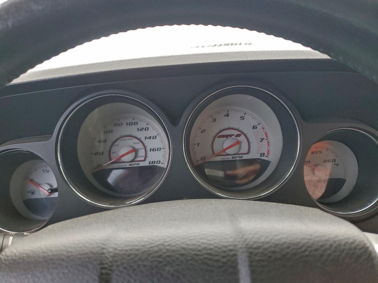 DODGE CHALLENGER SRT-8