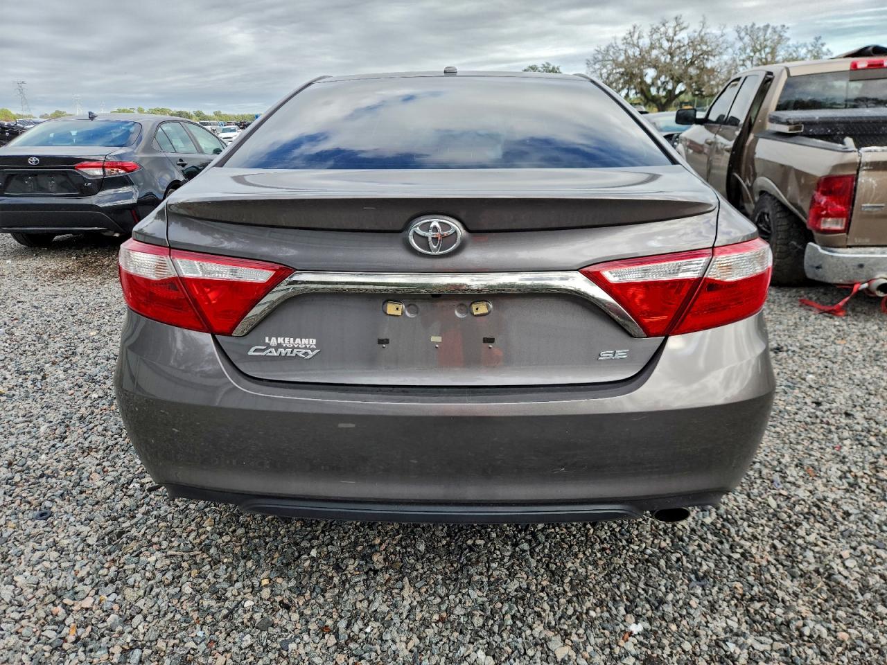 TOYOTA CAMRY LE