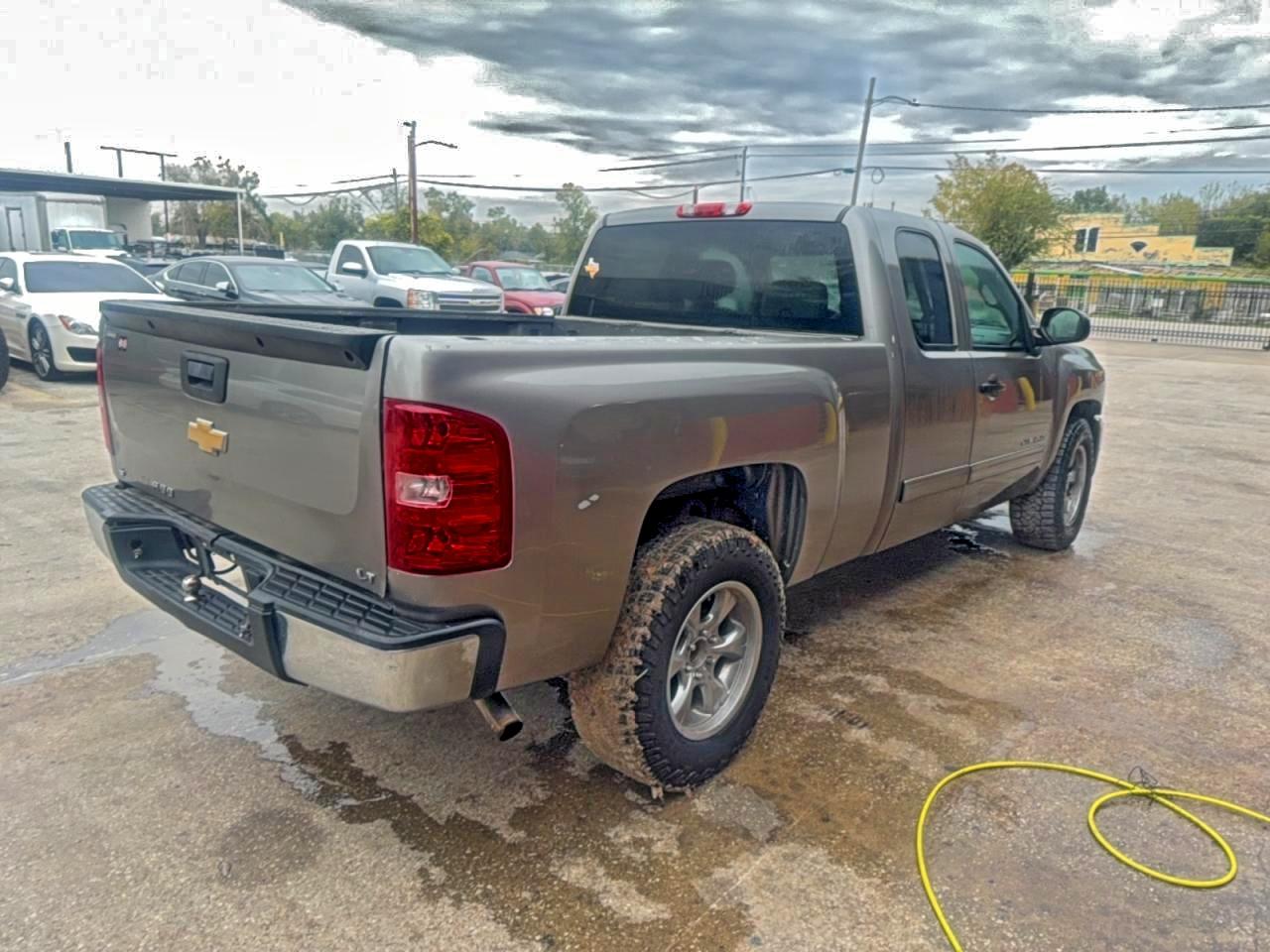 CHEVROLET SILVERADO C1500 LT