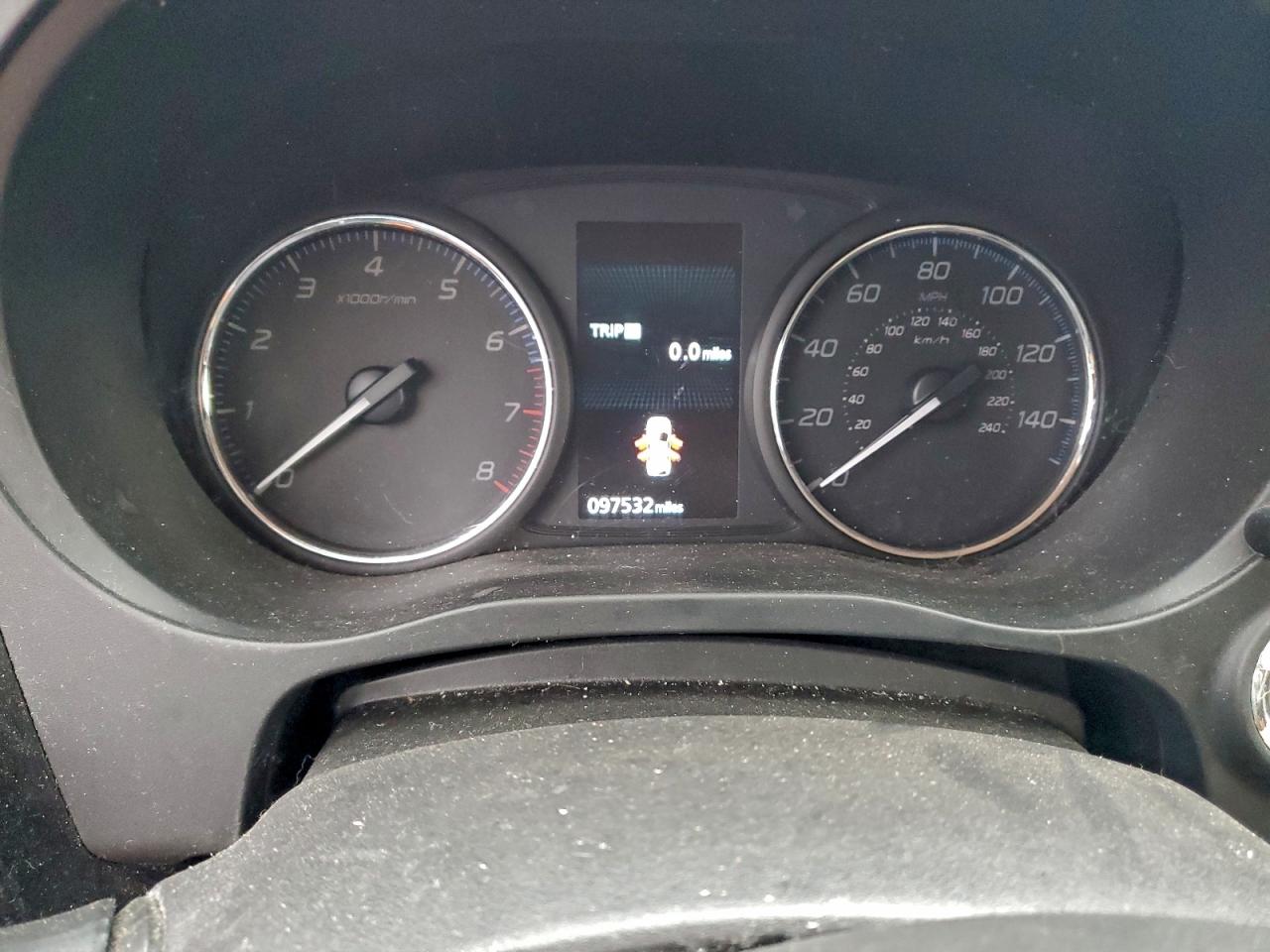 MITSUBISHI OUTLANDER SE