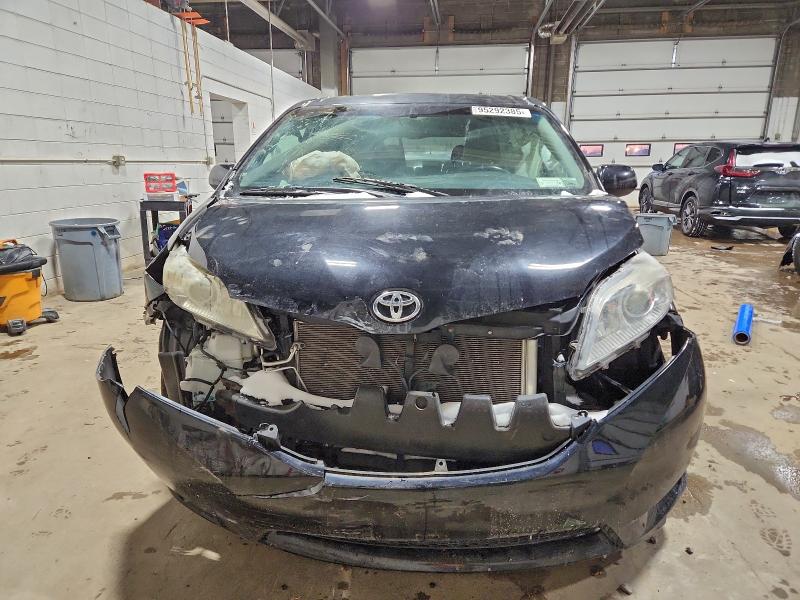 2015 TOYOTA SIENNA XLE #3305472067