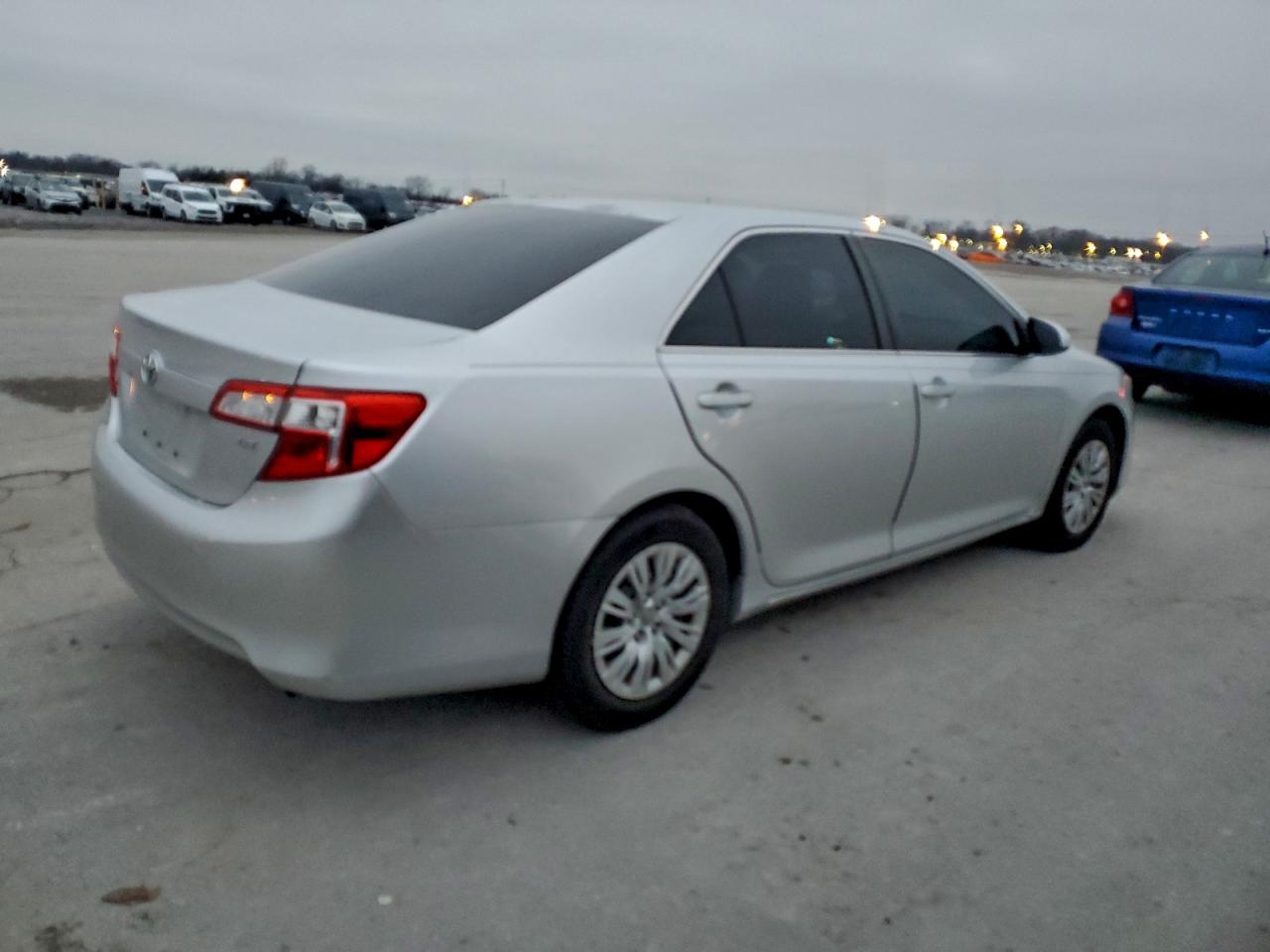 TOYOTA CAMRY L