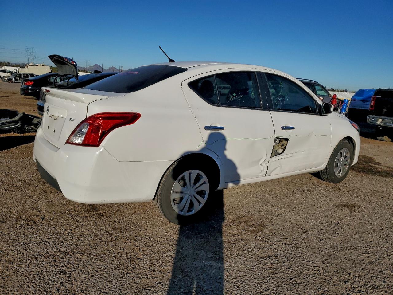 Lot #3315942104 2018 NISSAN VERSA S