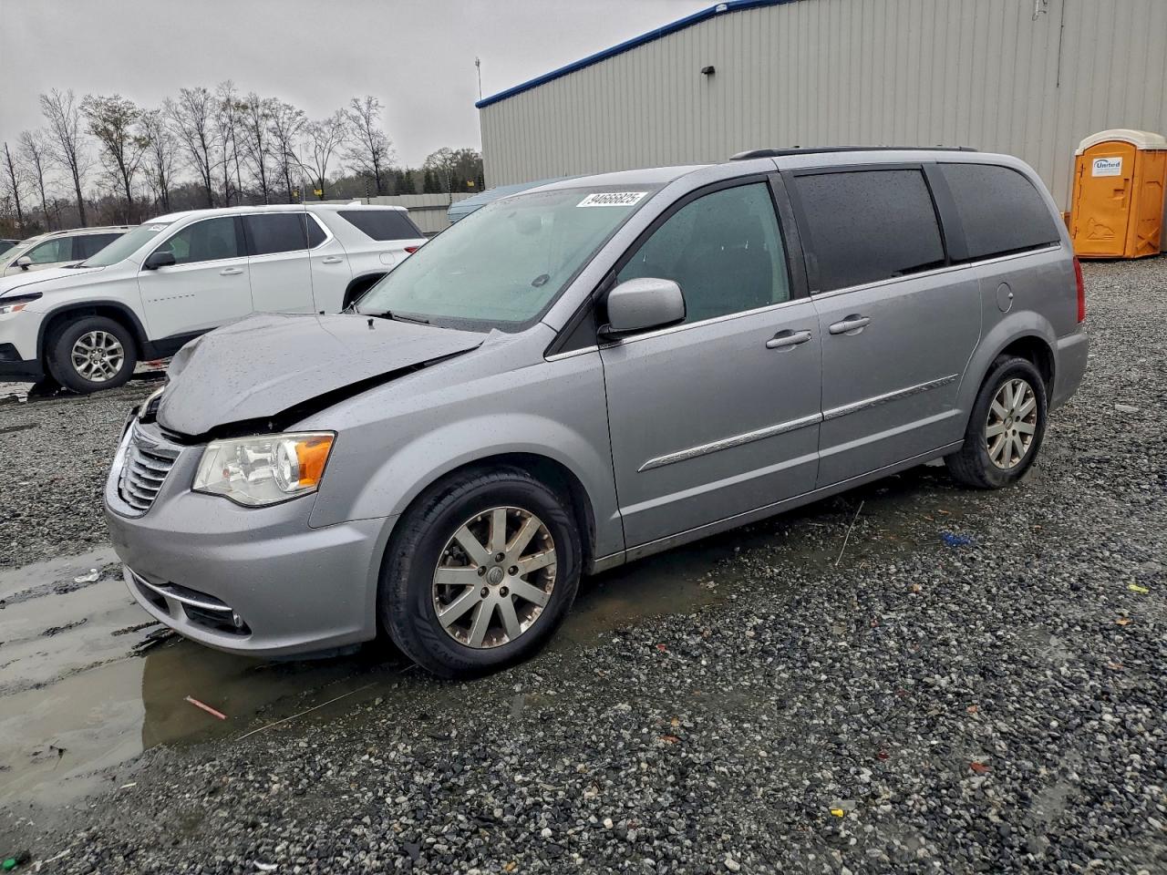 CHRYSLER TOWN & COUNTRY TOURING