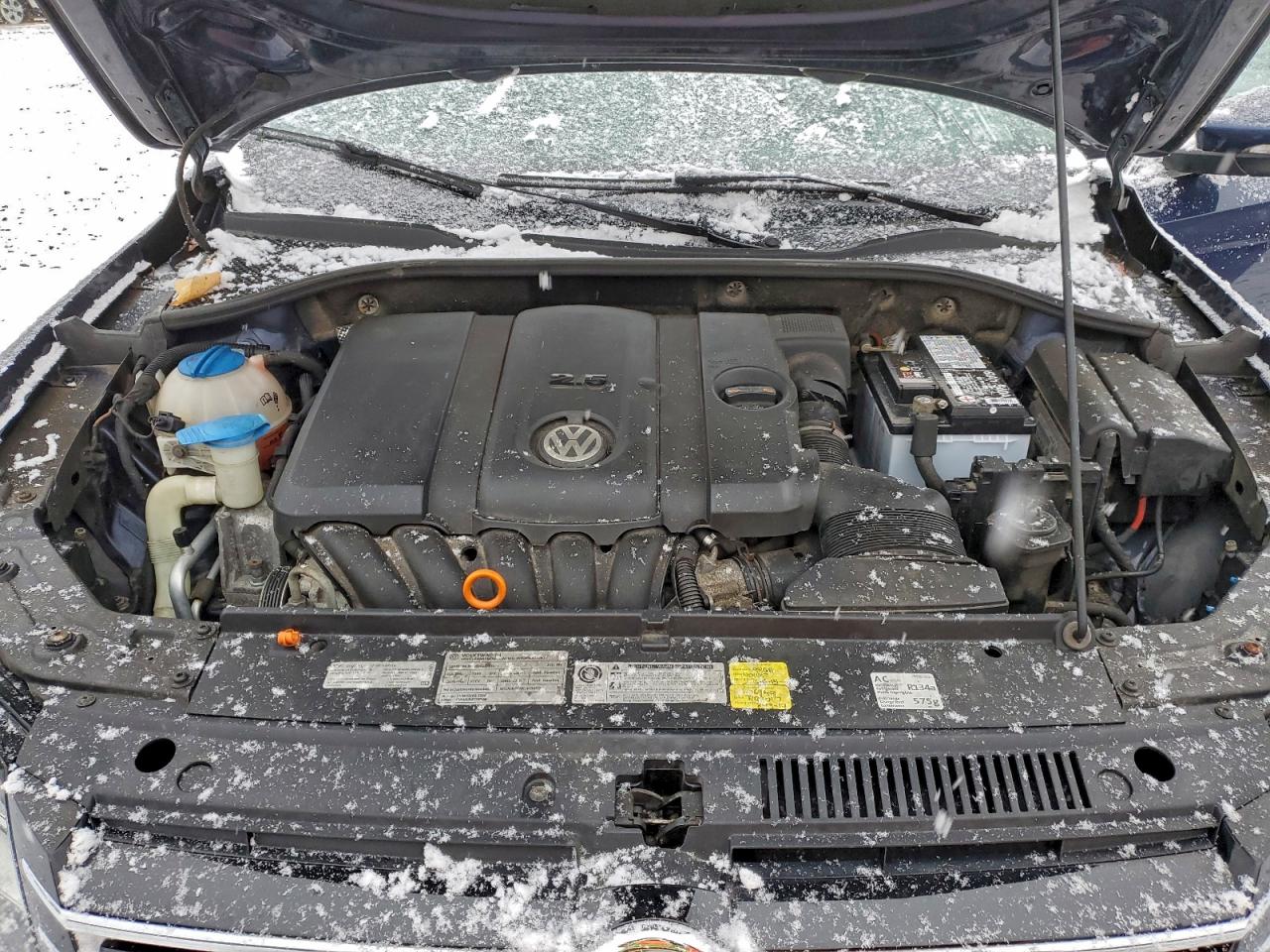 VOLKSWAGEN PASSAT SE