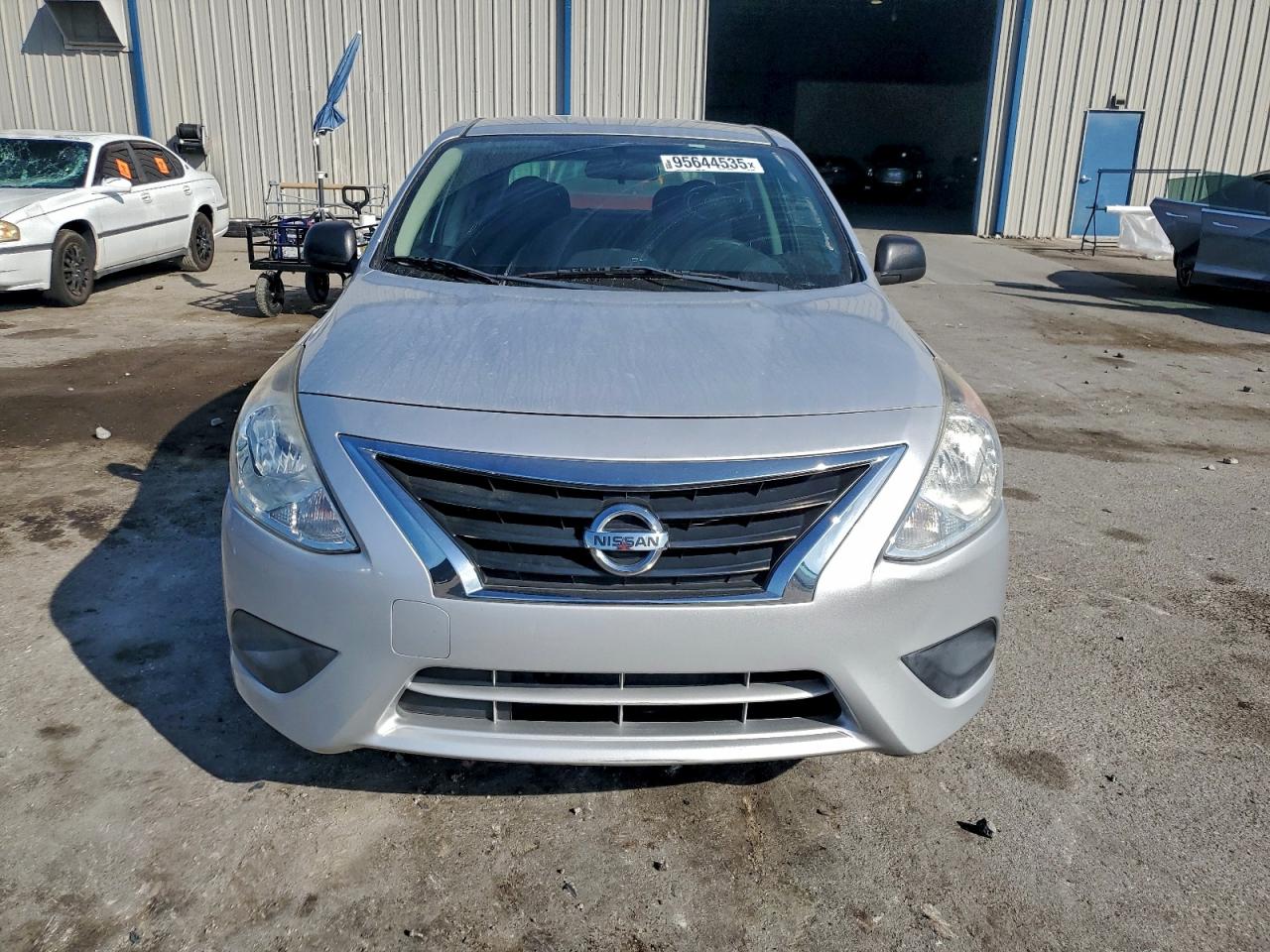 NISSAN VERSA S