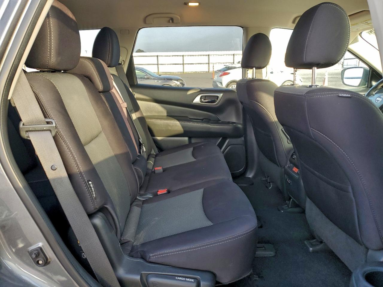 NISSAN PATHFINDER SV