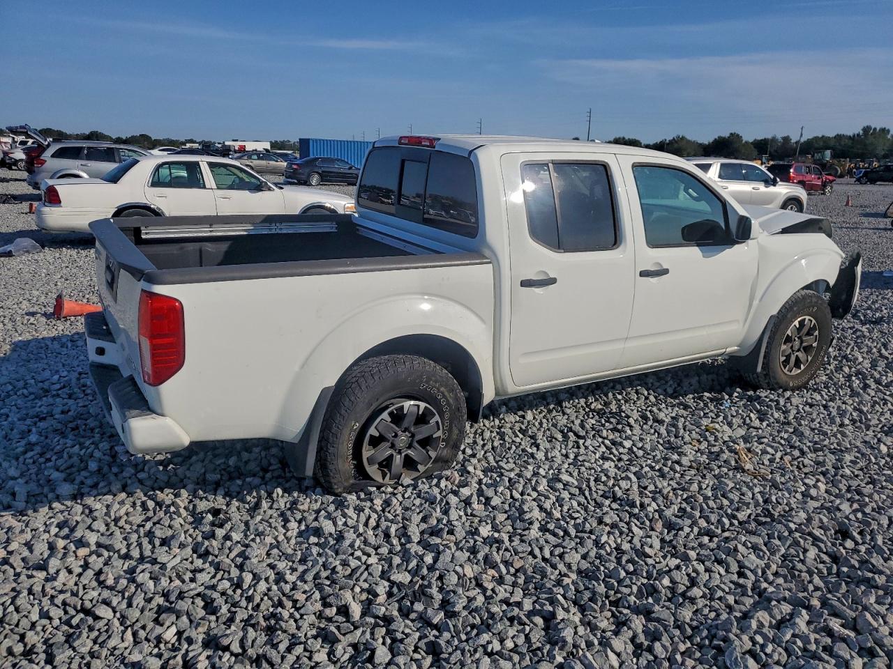 NISSAN FRONTIER S