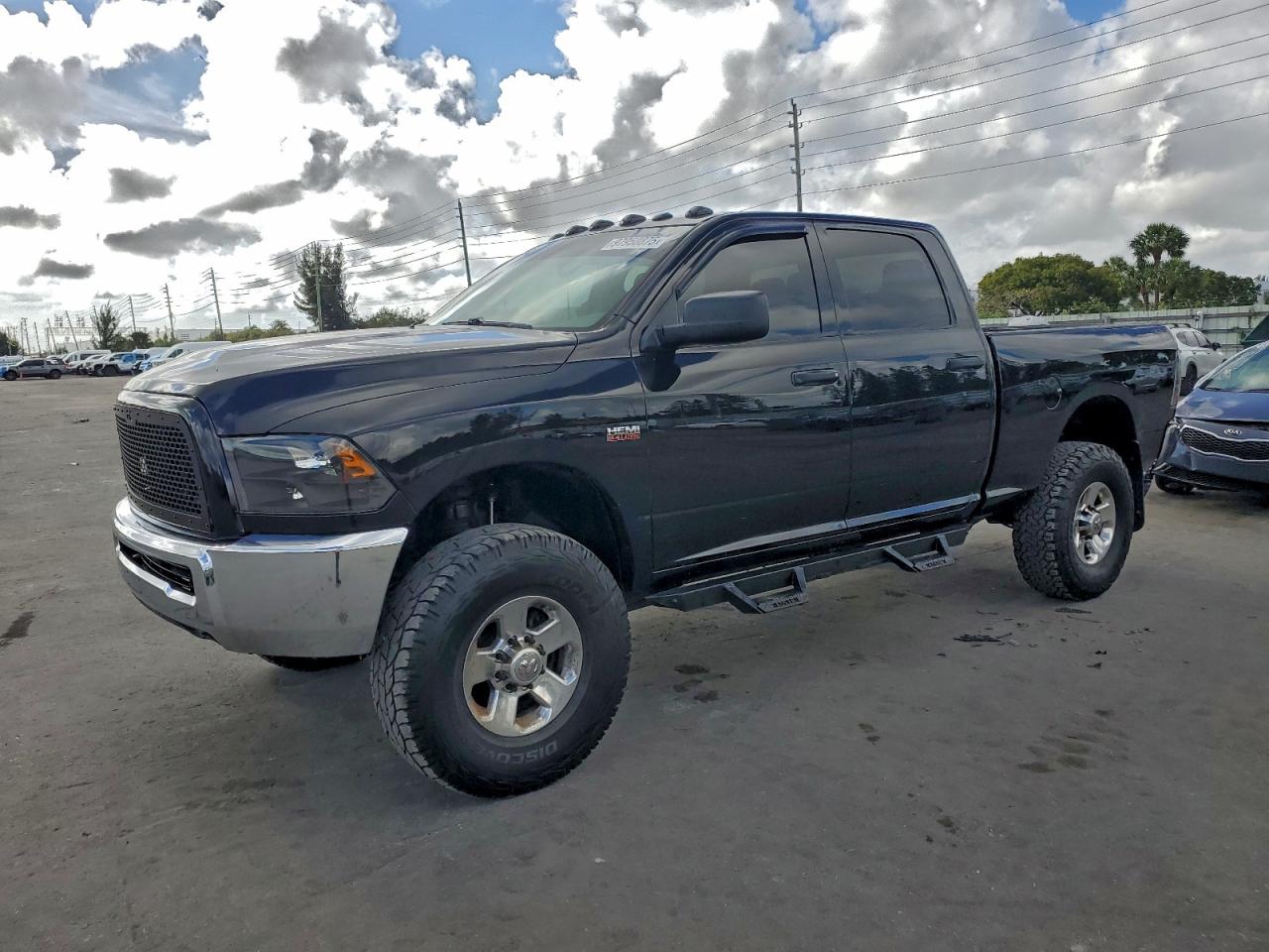 Lot #3318934918 2018 RAM 2500 ST