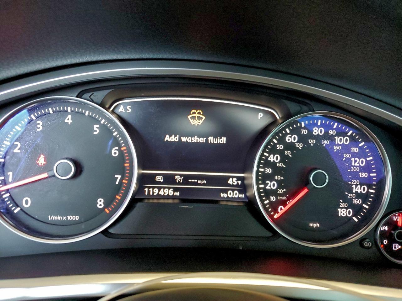 VOLKSWAGEN TOUAREG SPORT