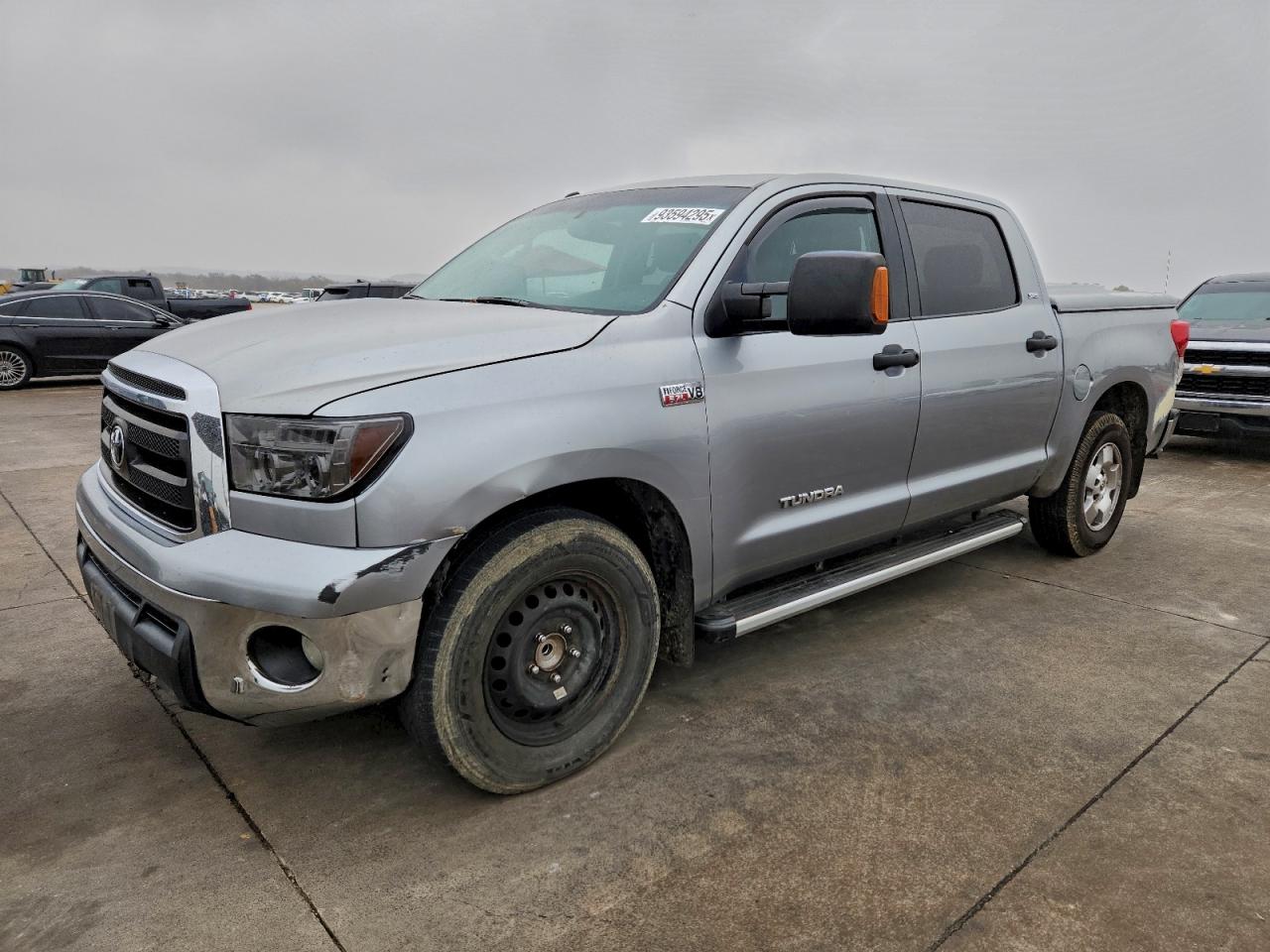 TOYOTA TUNDRA CREWMAX SR5