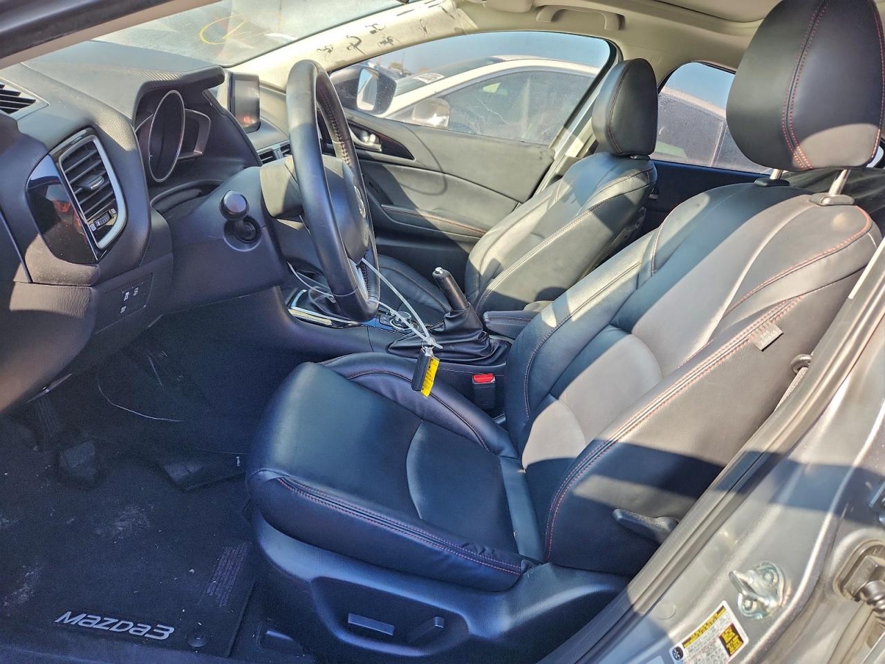 MAZDA 3 GRAND TOURING