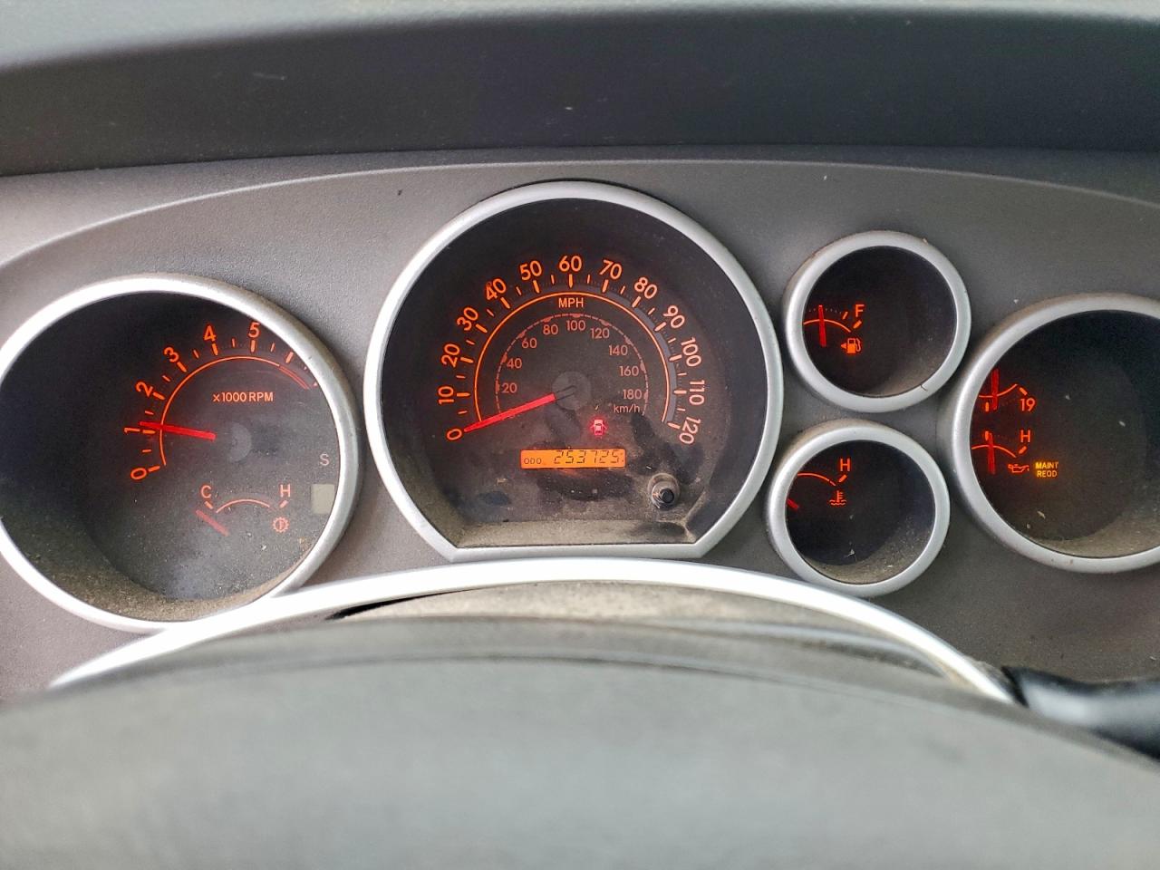 TOYOTA TUNDRA CREWMAX SR5