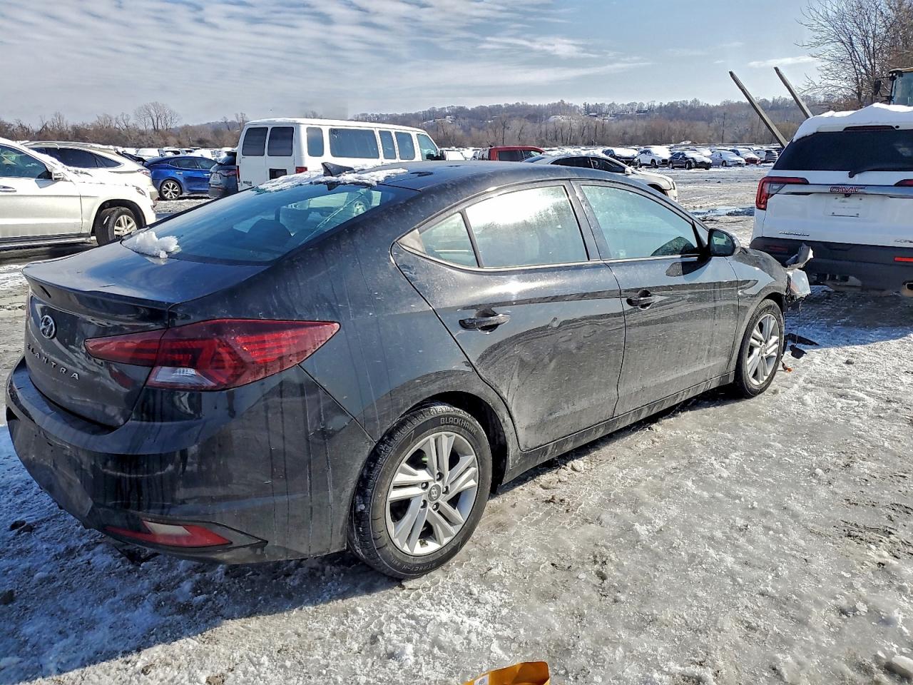 HYUNDAI ELANTRA SEL