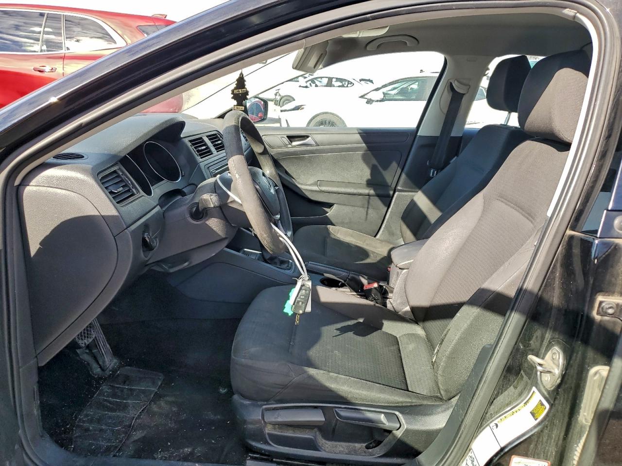 VOLKSWAGEN JETTA BASE