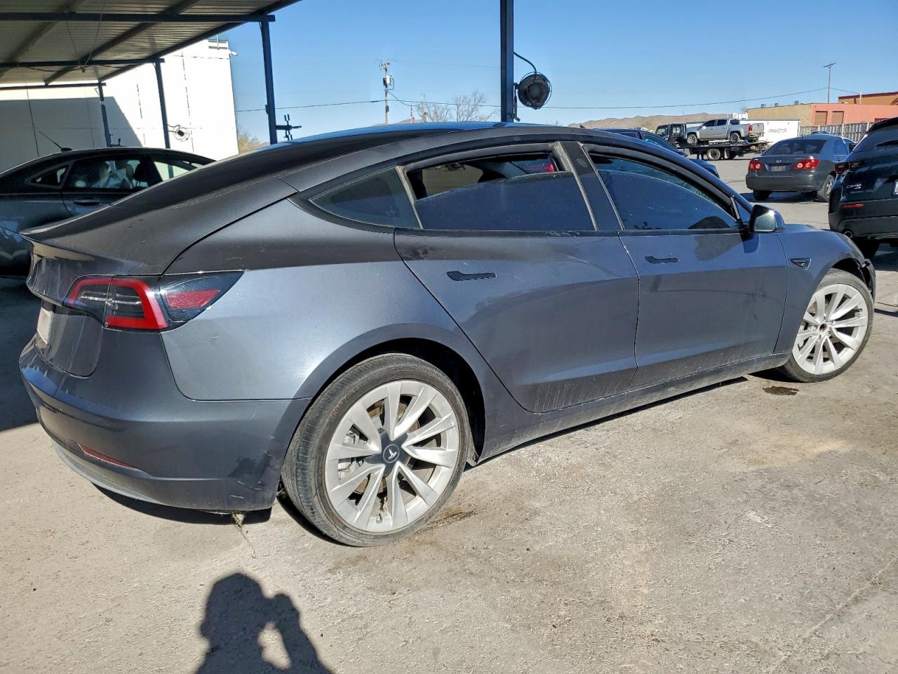 TESLA MODEL 3
