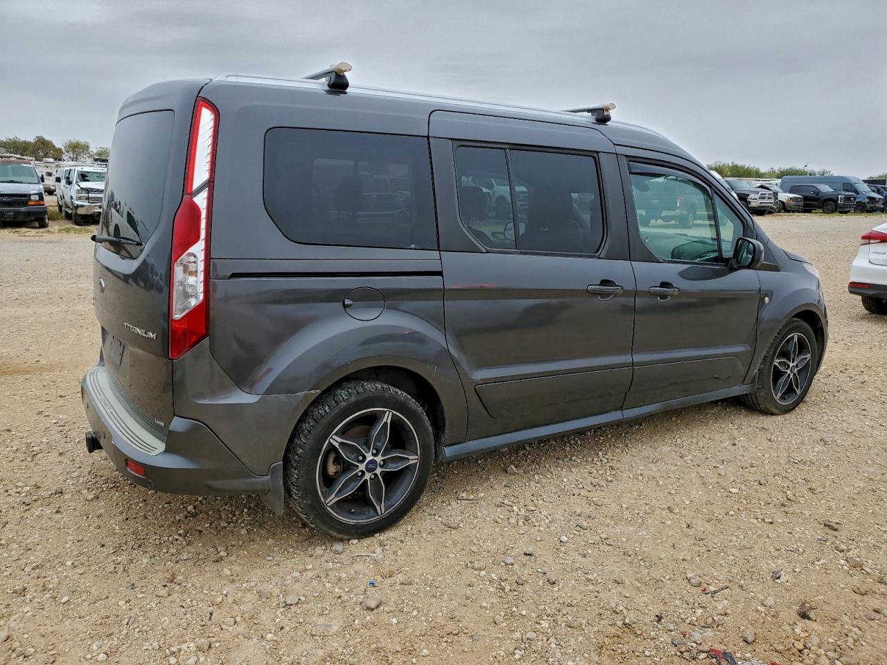 FORD TRANSIT CONNECT TITANIUM