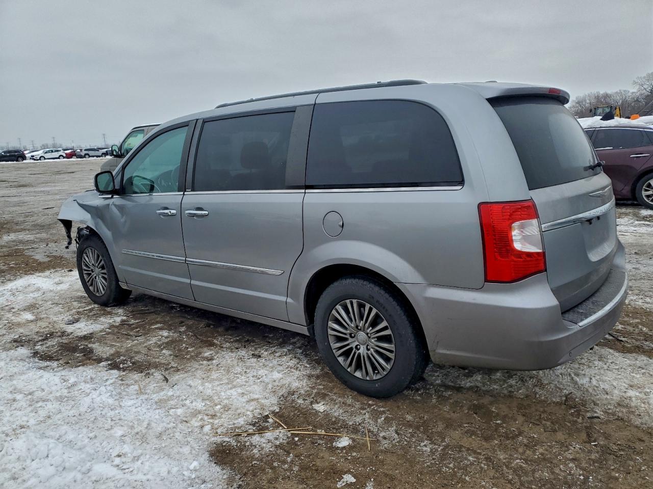CHRYSLER TOWN & COUNTRY TOURING L