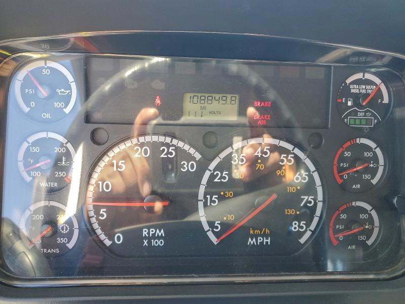 2015 FREIGHTLINER M2 106 MED #3302111125