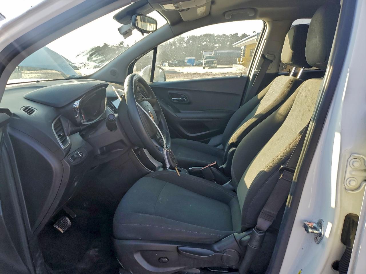 Lot #3315654773 2020 CHEVROLET TRAX LS