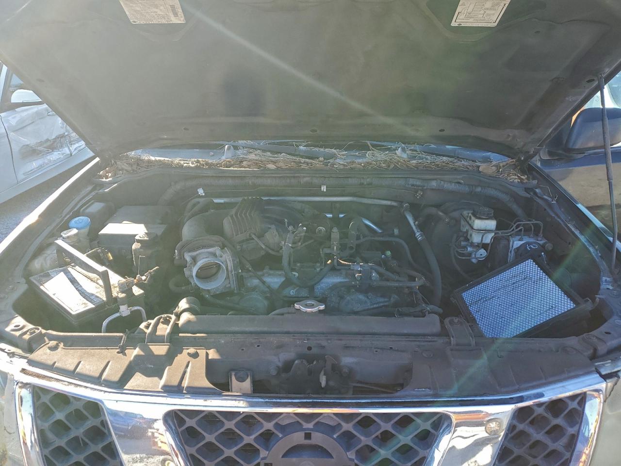 Lot #3317710106 2005 NISSAN FRONTIER C