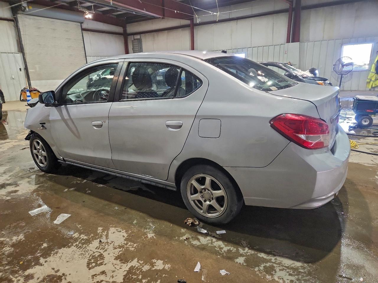 MITSUBISHI MIRAGE G4 ES