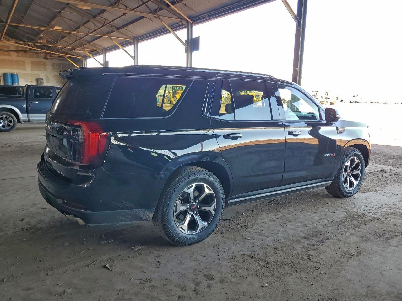 GMC YUKON AT4 ULTIMATE