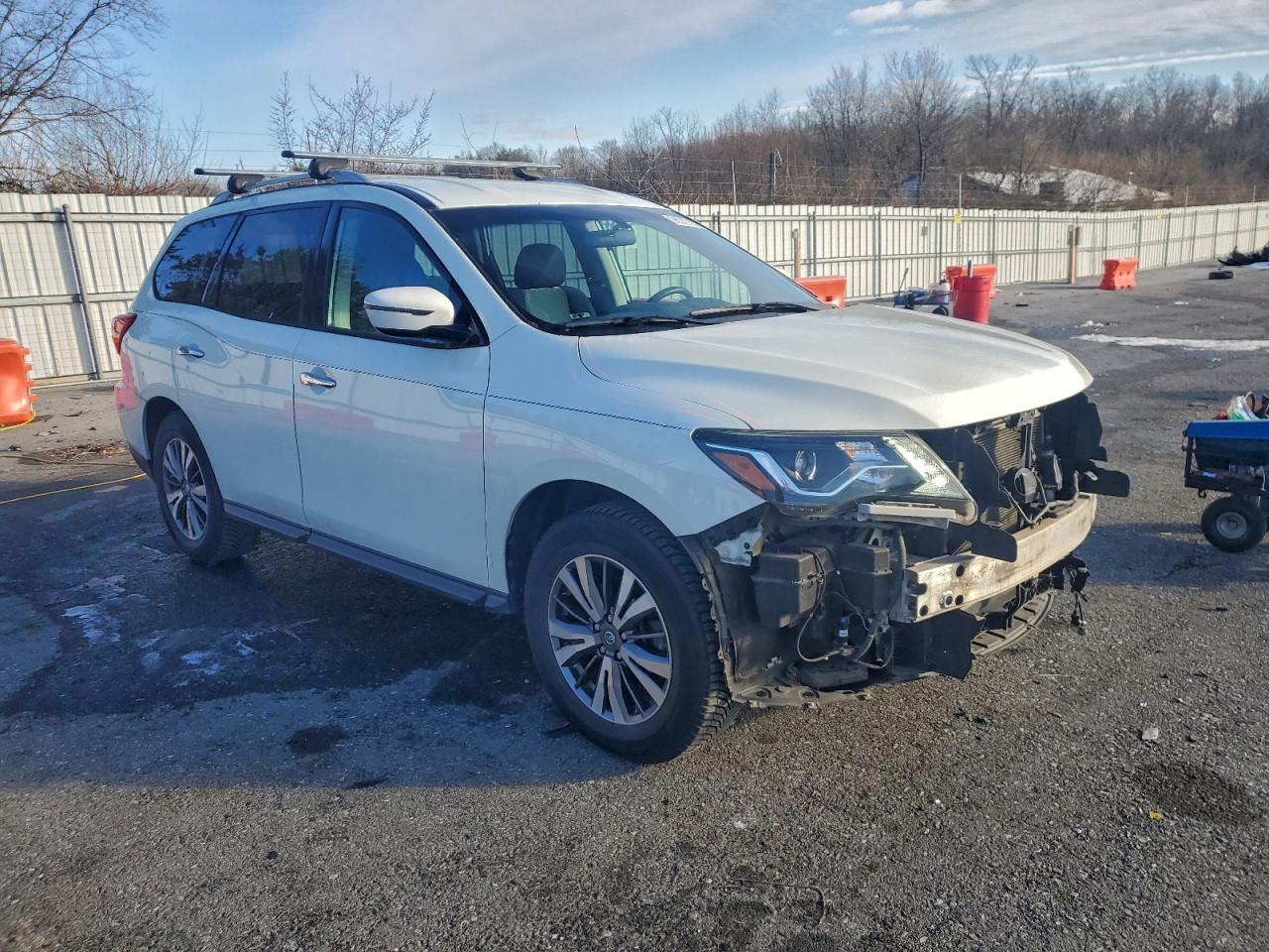 Lot #3315929119 2017 NISSAN PATHFINDER