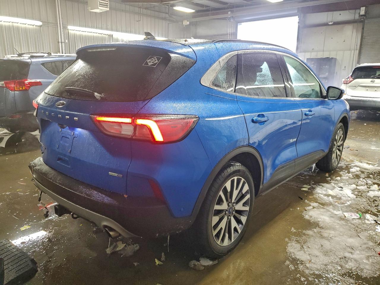 FORD ESCAPE TITANIUM