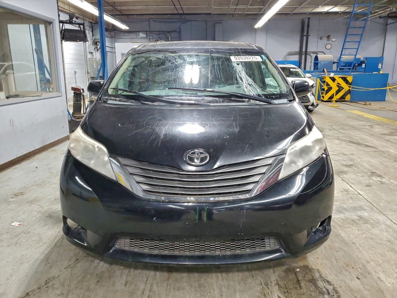 TOYOTA SIENNA XLE