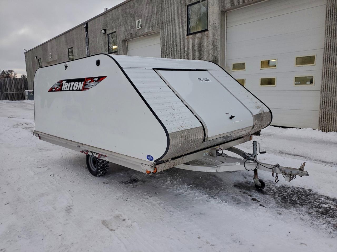 Lot #3302691029 2019 TRITON ENCLOSED T