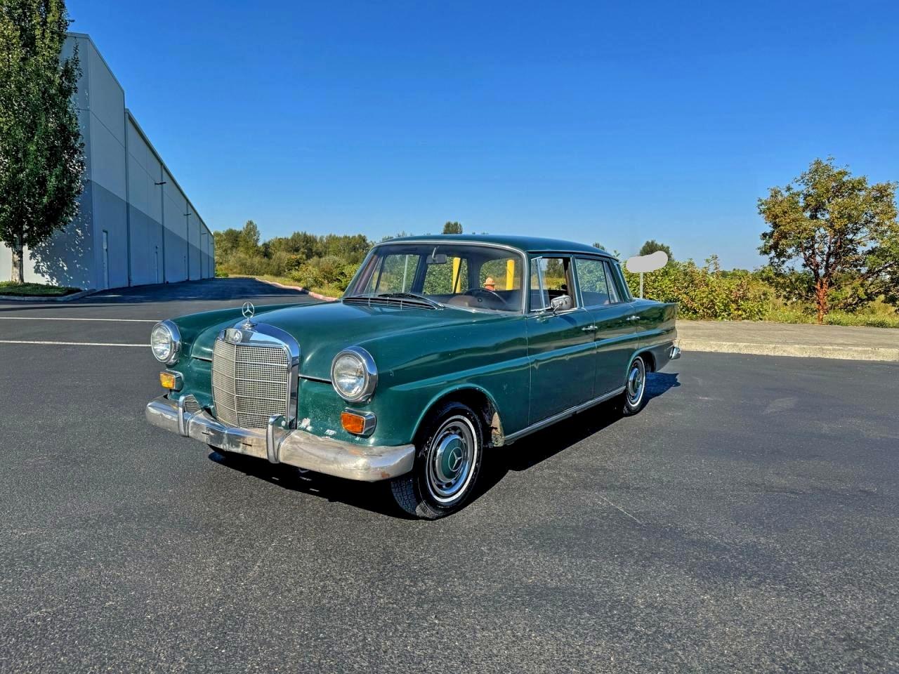 Lot #3305289310 1967 MERCEDES-BENZ 200D