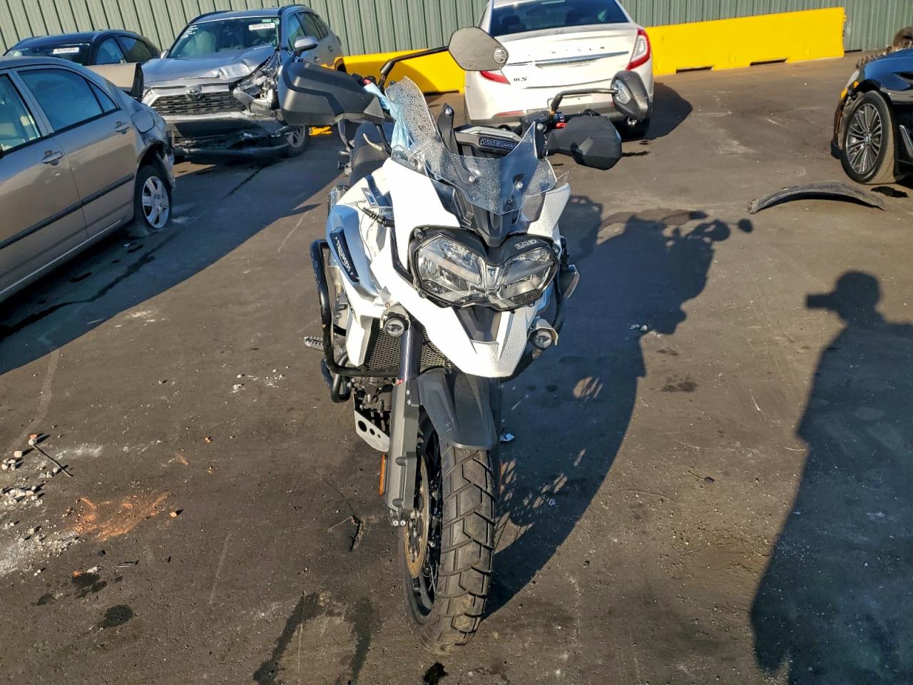 Lot #3315978126 2018 TRIUMPH MOTORCYCLE EXPLORER X