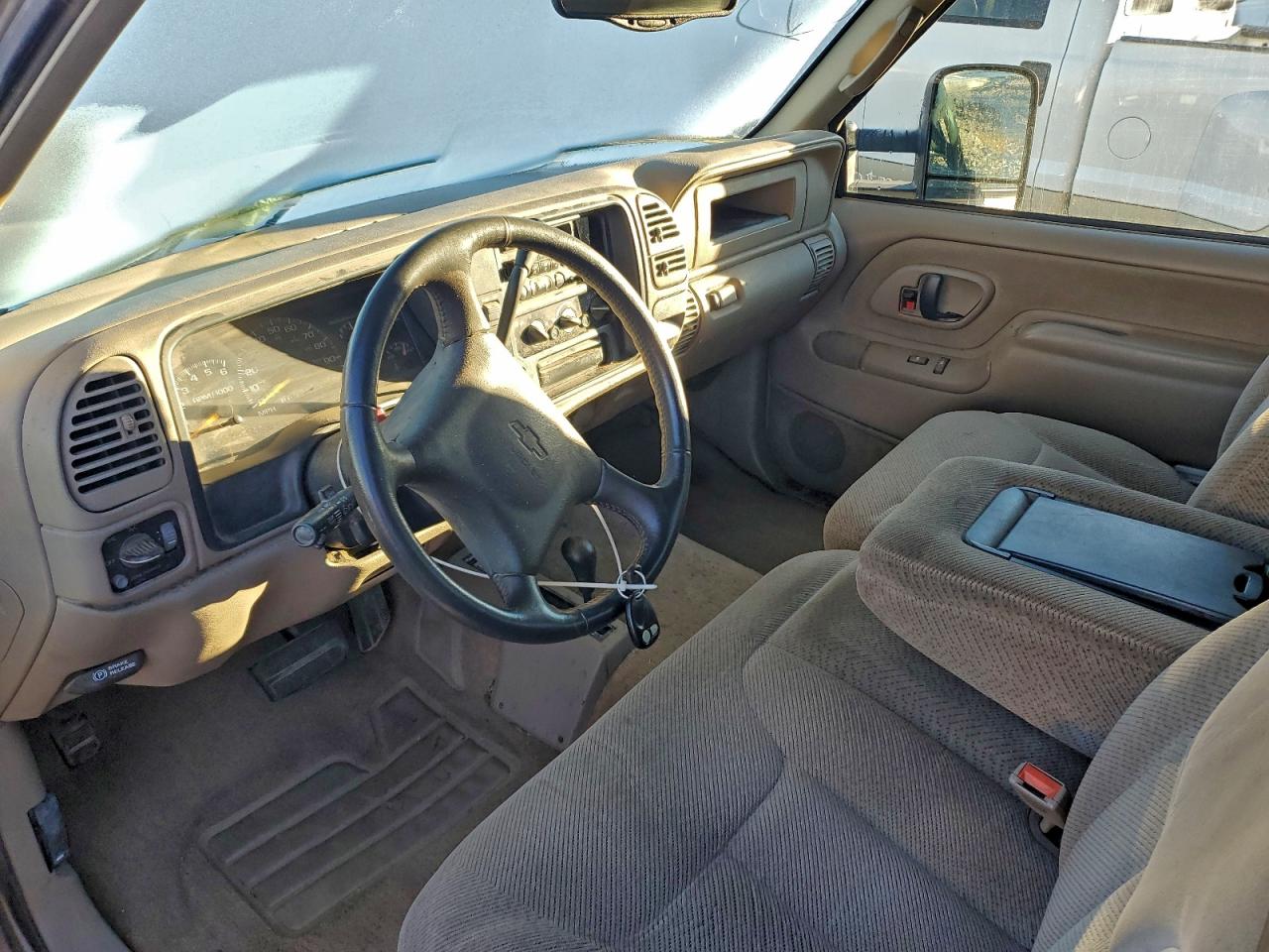 Lot #3312813116 1998 CHEVROLET GMT-400 K3