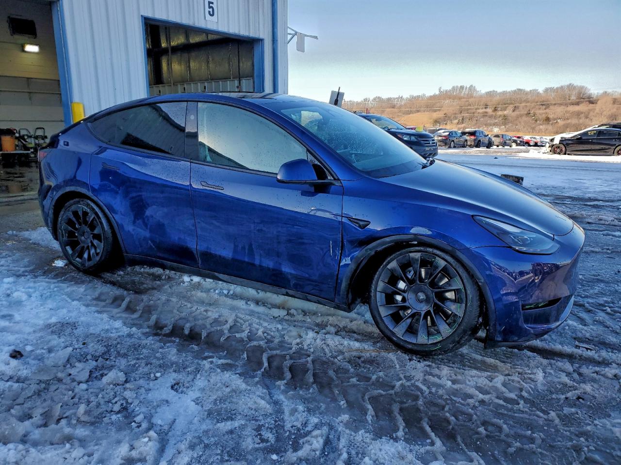 TESLA MODEL Y