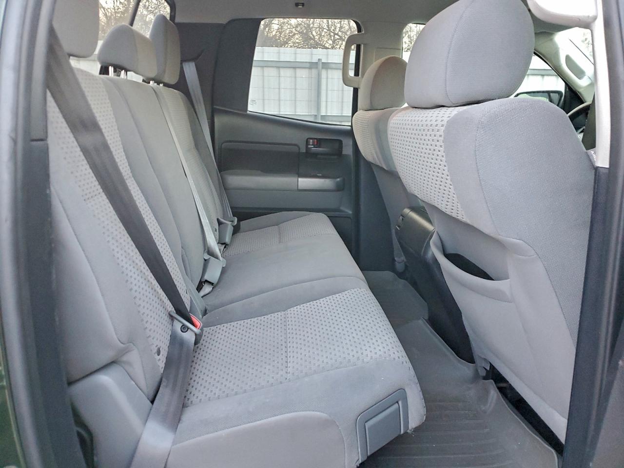 TOYOTA TUNDRA DOUBLE CAB SR5