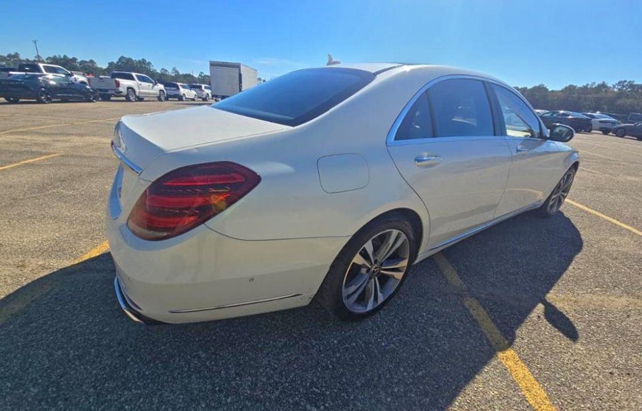 MERCEDES-BENZ S-CLASS 560