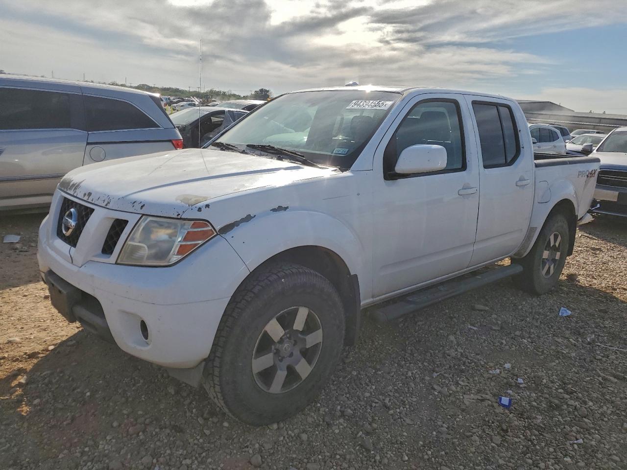 NISSAN FRONTIER CREW CAB SE