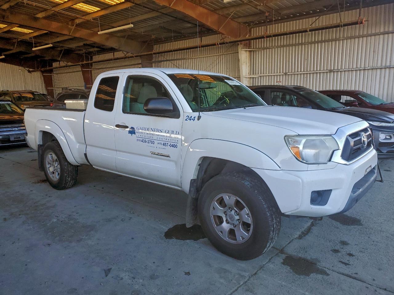 TOYOTA TACOMA PRERUNNER ACCESS CAB
