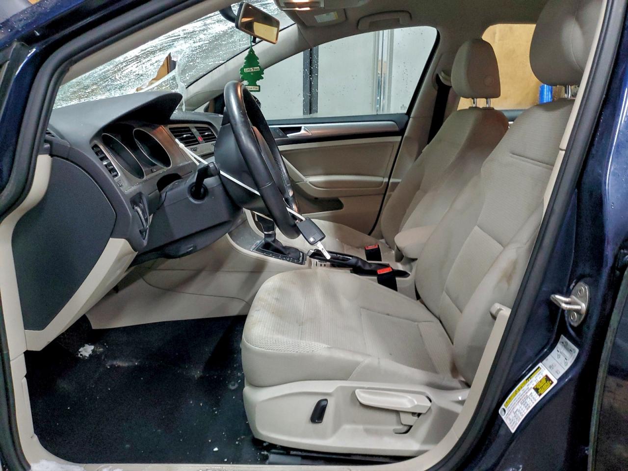 VOLKSWAGEN GOLF SPORTSVAN S