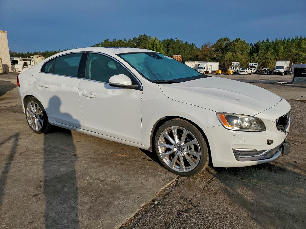 VOLVO S60 PLATINUM