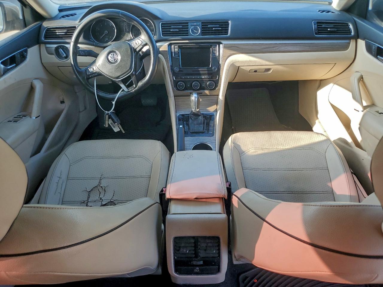 Lot #3315668783 2016 VOLKSWAGEN PASSAT SE