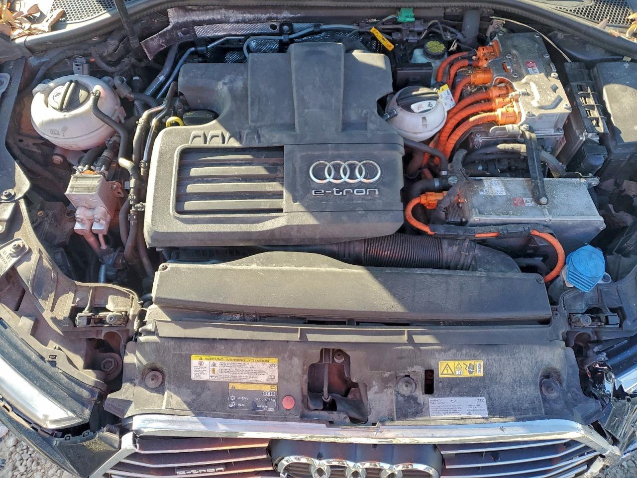 AUDI A3 E-TRON PREMIUM