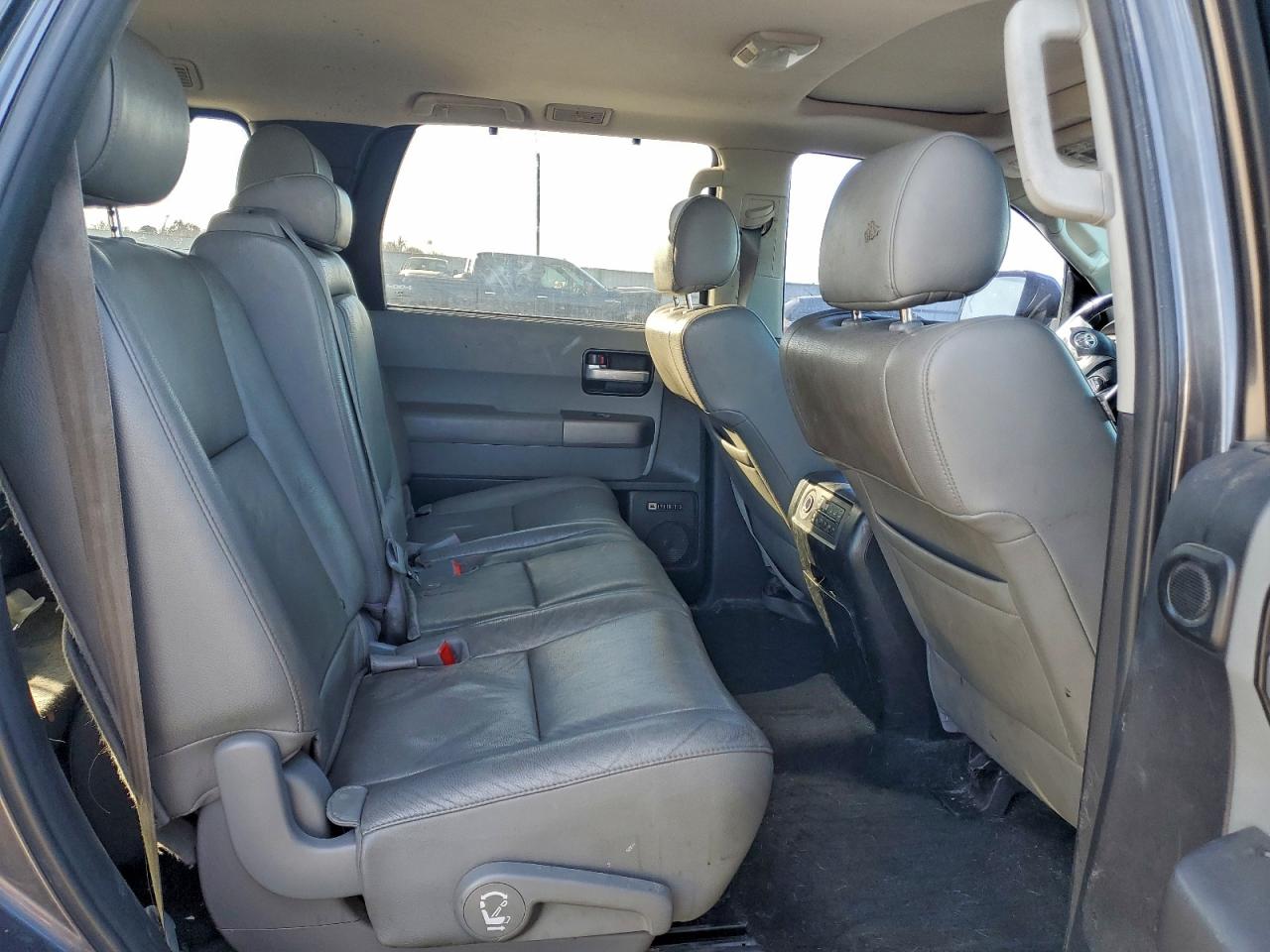 TOYOTA SEQUOIA LIMITED