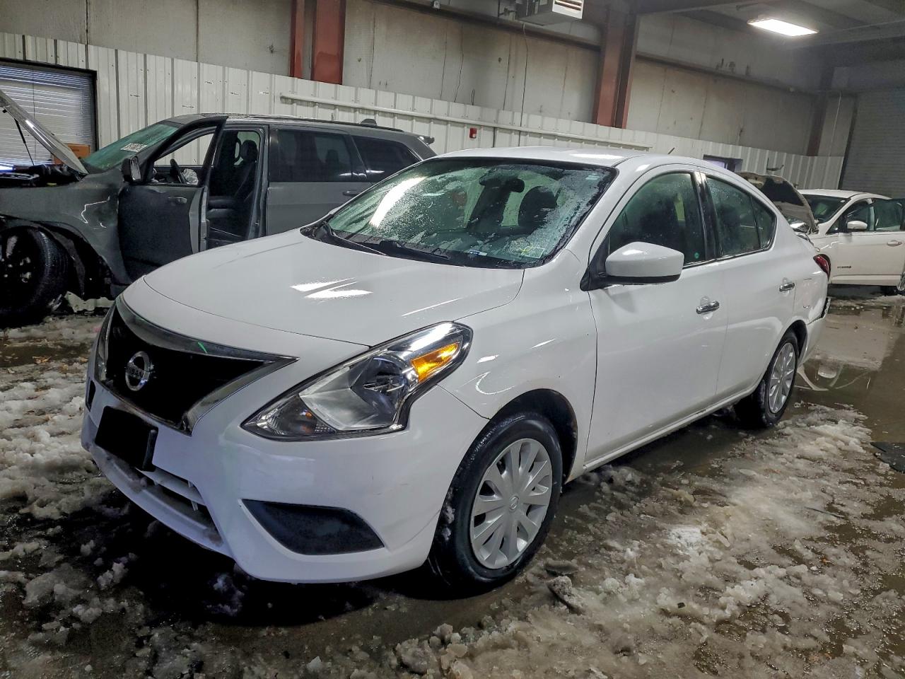 NISSAN VERSA S