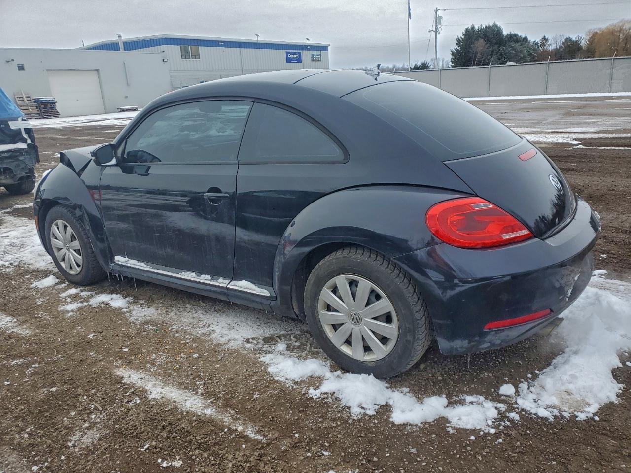 VOLKSWAGEN BEETLE SE
