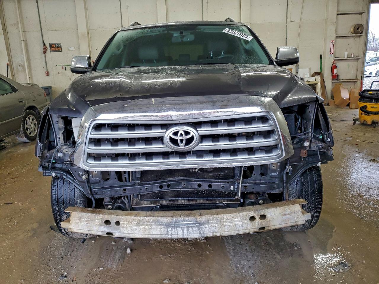 TOYOTA SEQUOIA LIMITED