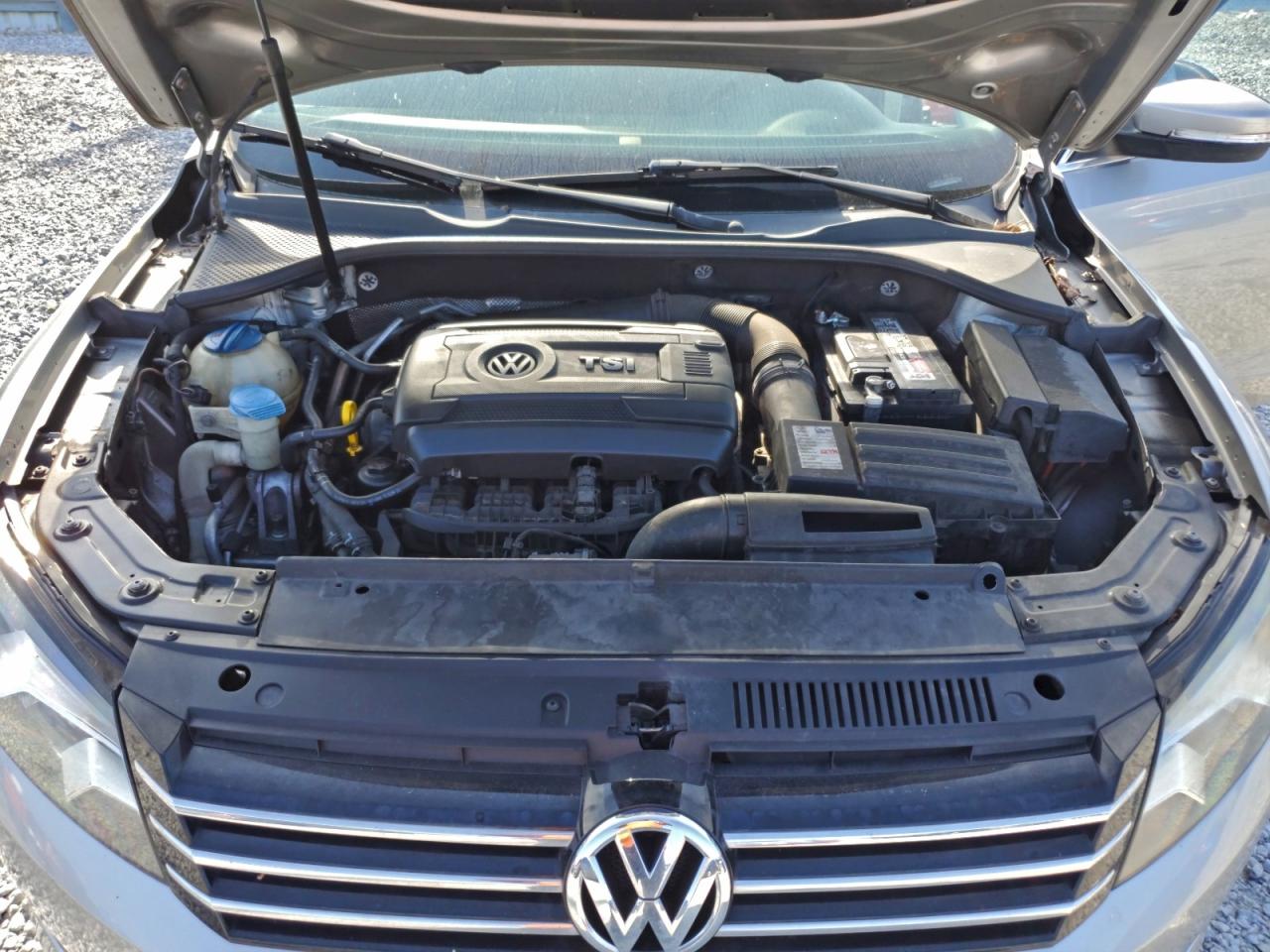 VOLKSWAGEN PASSAT SE